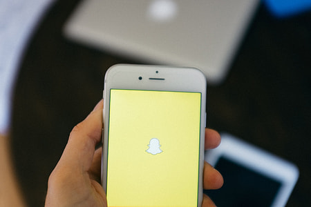 Signing in to Snapchat thumbnail