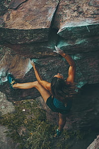 woman mountain climbing thumbnail