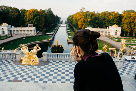 Fountains in Peterhof thumbnail
