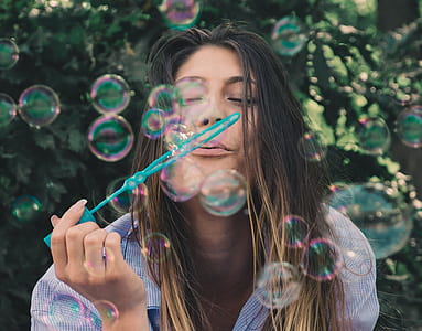 woman making bubbles thumbnail