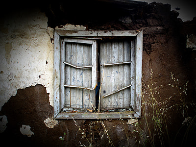 white wooden window thumbnail