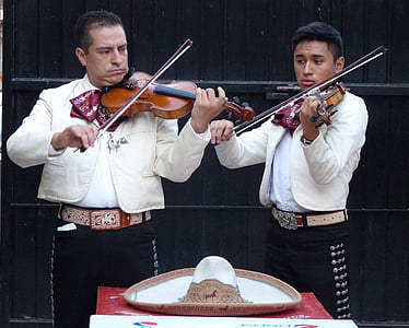 two men plays violin thumbnail