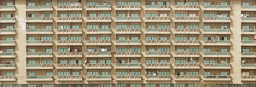 building in shallow focus photography thumbnail