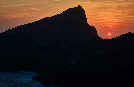 silhouette of mountain thumbnail