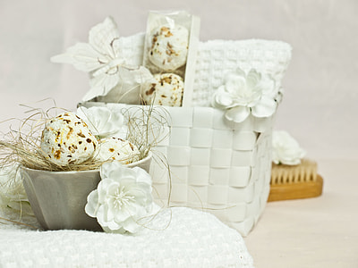 white woven box crate thumbnail