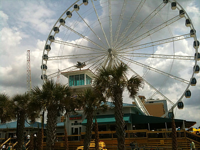 Landshark Bar and Skywheel at Myrtle Beach, South Carolina thumbnail