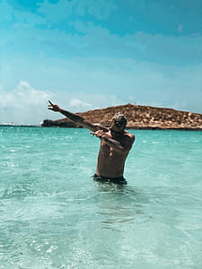 Man Swimming in Sea thumbnail