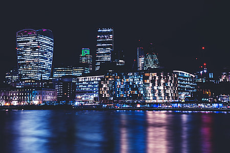 London City lights by night thumbnail