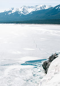 frozen body of water thumbnail