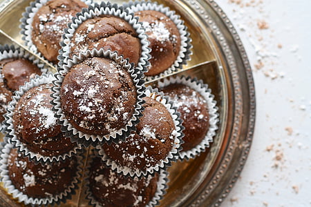 photography of chocolate cupcake thumbnail