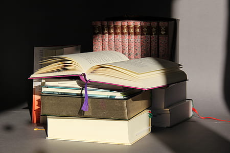 pile of books thumbnail