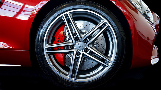 chrome-colored Mercedes-Benz 5-spoke vehicle wheel thumbnail
