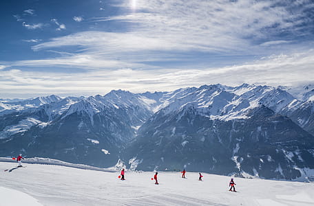 People on Skiing thumbnail