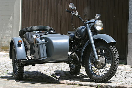 black tricycle thumbnail
