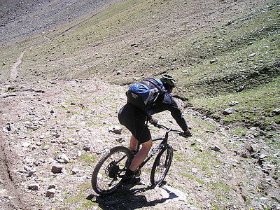 man riding mountain bicycle on downhill thumbnail