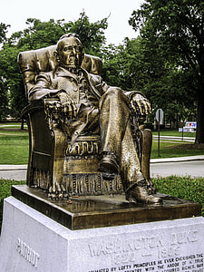 Washington Duke Statue at Duke University, North Carolina thumbnail