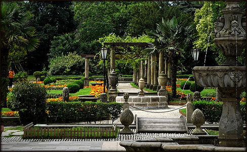 French garden in Ferrera Park in Aviles, Spain thumbnail