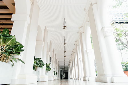 white hallway thumbnail