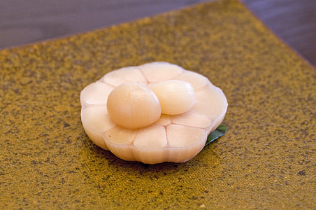 Cloves of Garlic Cut in Half thumbnail