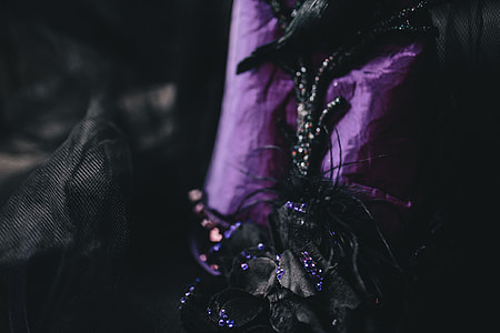 Halloween decorations thumbnail