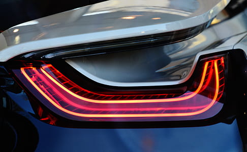 closeup photography of vehicle headlight thumbnail