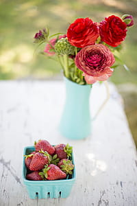 Strawberries thumbnail