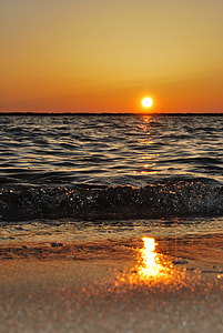 water wave during sunset thumbnail