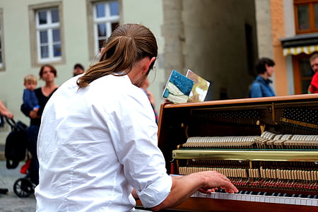 Man Playing Piano thumbnail