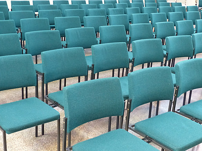 green empty chair lot thumbnail