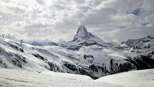 mountain covered with snow thumbnail