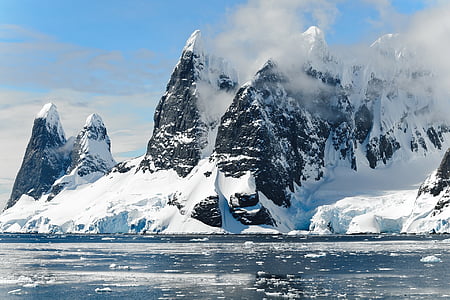 mountain ranges covered in snow thumbnail