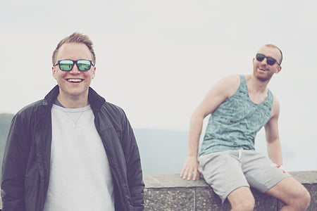 two men near walls thumbnail