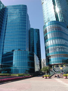 green building photo thumbnail