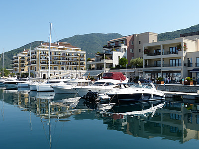 boats on body of water thumbnail