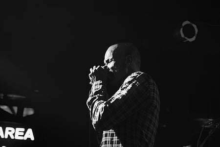 singing man thumbnail