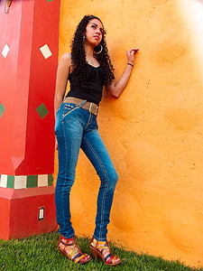 woman leaning on wall thumbnail