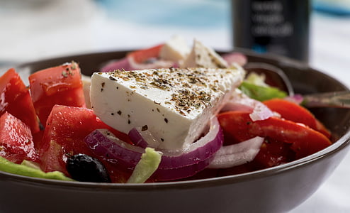 close photography of cooked food in brown bowl thumbnail