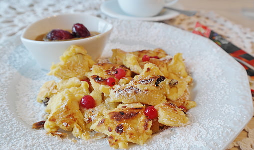 pancake with cherries thumbnail