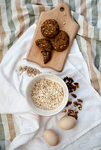 oats on white ceramic bowl thumbnail