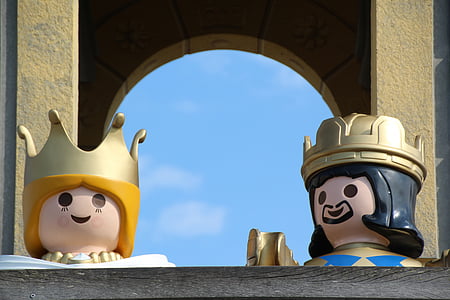 king and queen miniature decor thumbnail