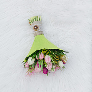 pink and purple tulips flowers bouquet thumbnail