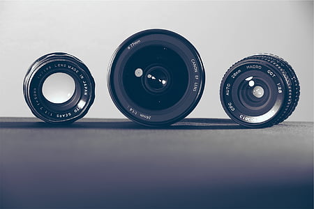 black 3-piece camera lens set thumbnail