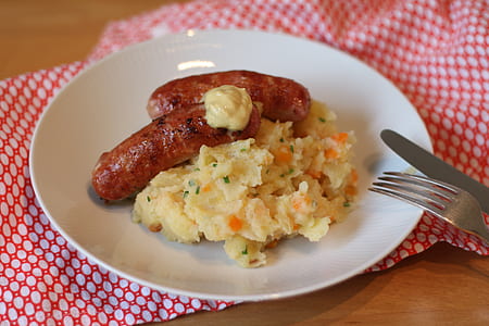 sausage and mashed potatoes thumbnail