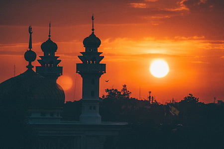 silhouette of mosque thumbnail