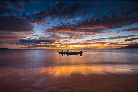 boat on sea thumbnail
