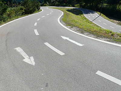 photo of paved road thumbnail