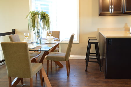 dining table setting thumbnail