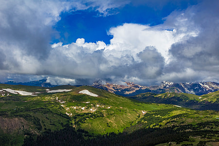 mountain and gray clouds thumbnail