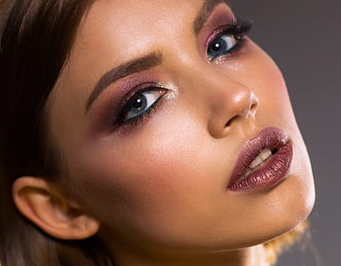 woman wearing pink lipstick thumbnail