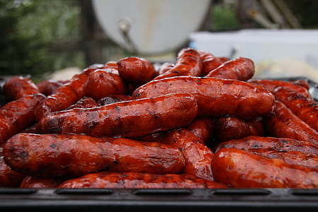 pile of grilled sausages thumbnail